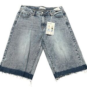 NWT 90s Baggy Dad Jorts Long Wide Leg Size 7/28 Acid Wash Distressed Skater Y2K